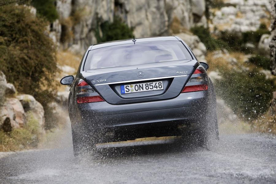  Mercedes-Benz S-Class 2007 года  (фото 27 из 414)